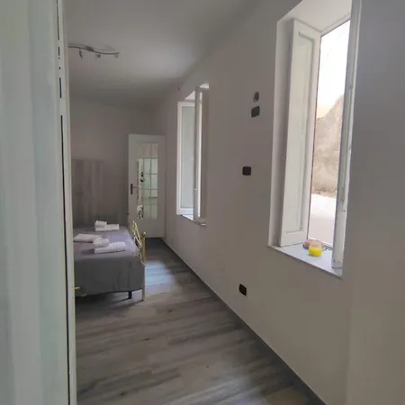 L Ancora Di Ortigia * Syracuse